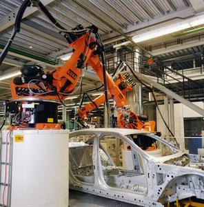 机器人焊接汽车生产线